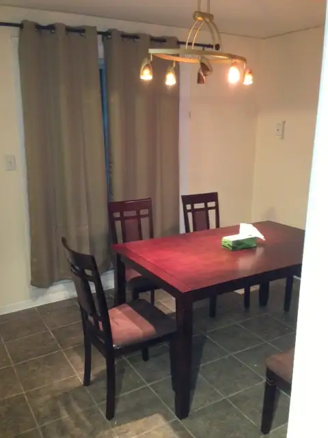 Room for rent - DDO West-Island /Chambre a louer - DDO