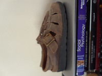 Women leather sandal size 6 1/2