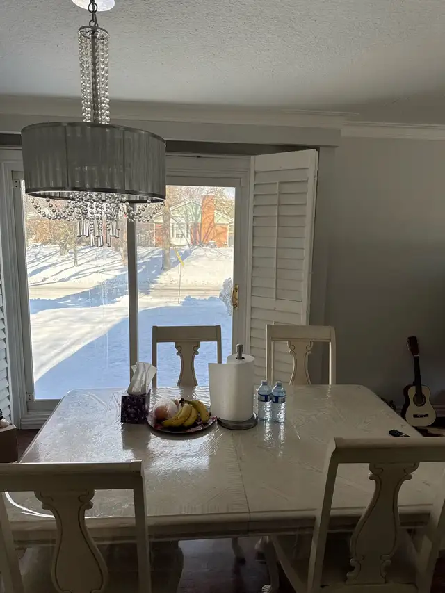 Scarborough Upper 2nd floor beautiful room for rent in Room Rentals & Roommates in City of Toronto - Image 4