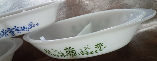 3 Vintage Glasbake Oval Green Daisy Floral Divided Dishes in Arts & Collectibles in Stratford - Image 3