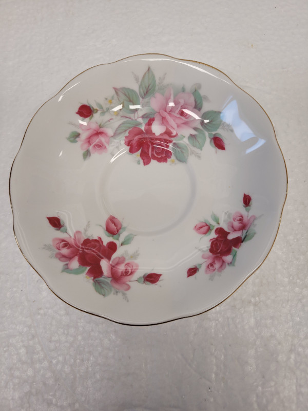 VT G Footed Royal Albert Pink & Red Roses Cup & Saucer in Arts & Collectibles in Dartmouth - Image 4