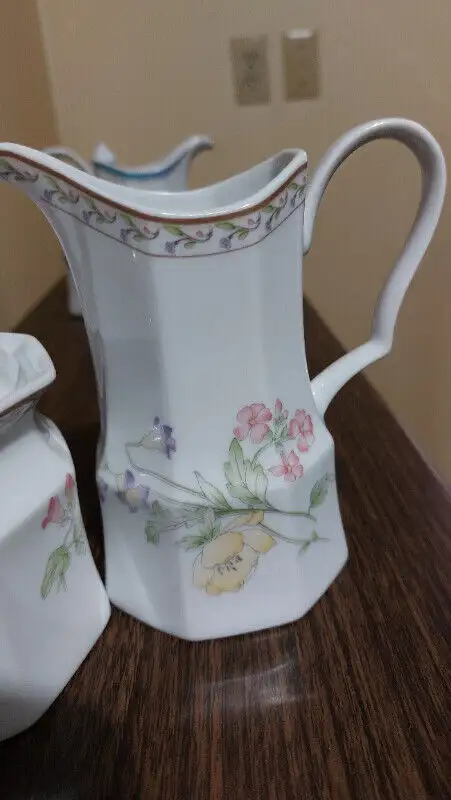 VINTAGE CREAM & SUGAR SETS, DISHES,  BOAT OVAL DISHES,  MUG in Kitchen & Dining Wares in Calgary - Image 4