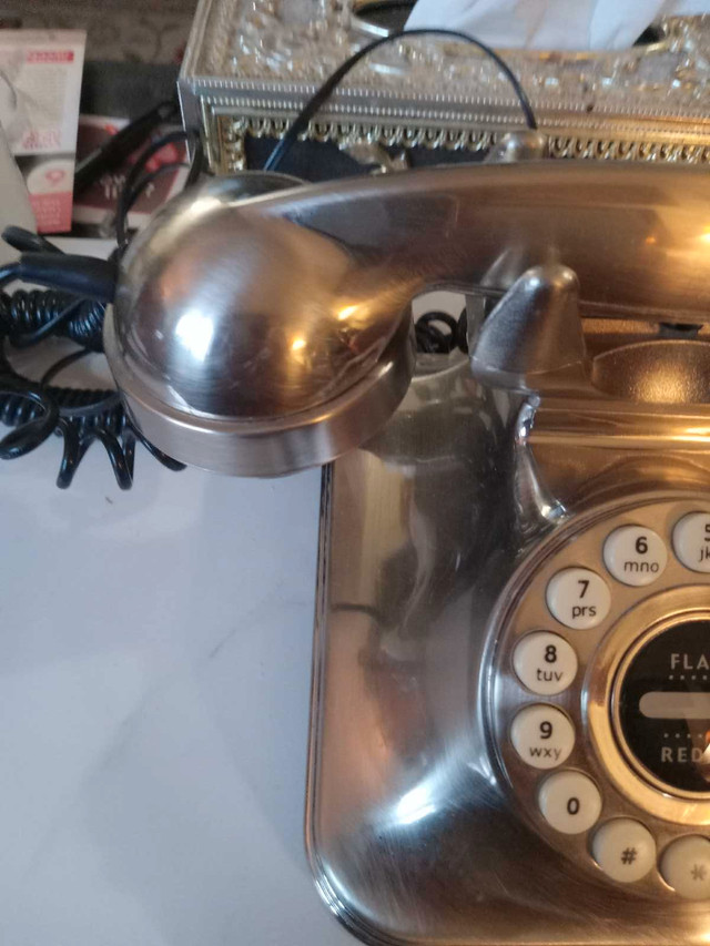 Telephone in Home Phones & Answering Machines in City of Toronto - Image 2
