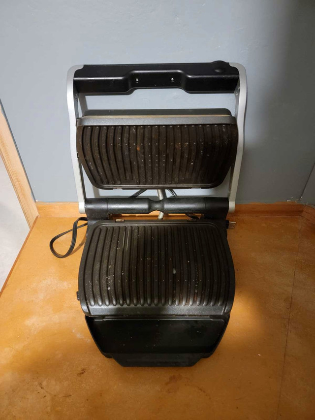 T-Fal Optigrill  in Microwaves & Cookers in Calgary - Image 2