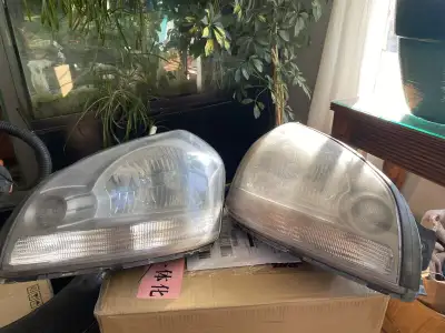2007 Hyundai Tucson headlights