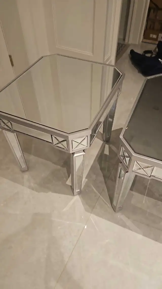 Mirrored side table / nightstand in Other Tables in City of Toronto - Image 6