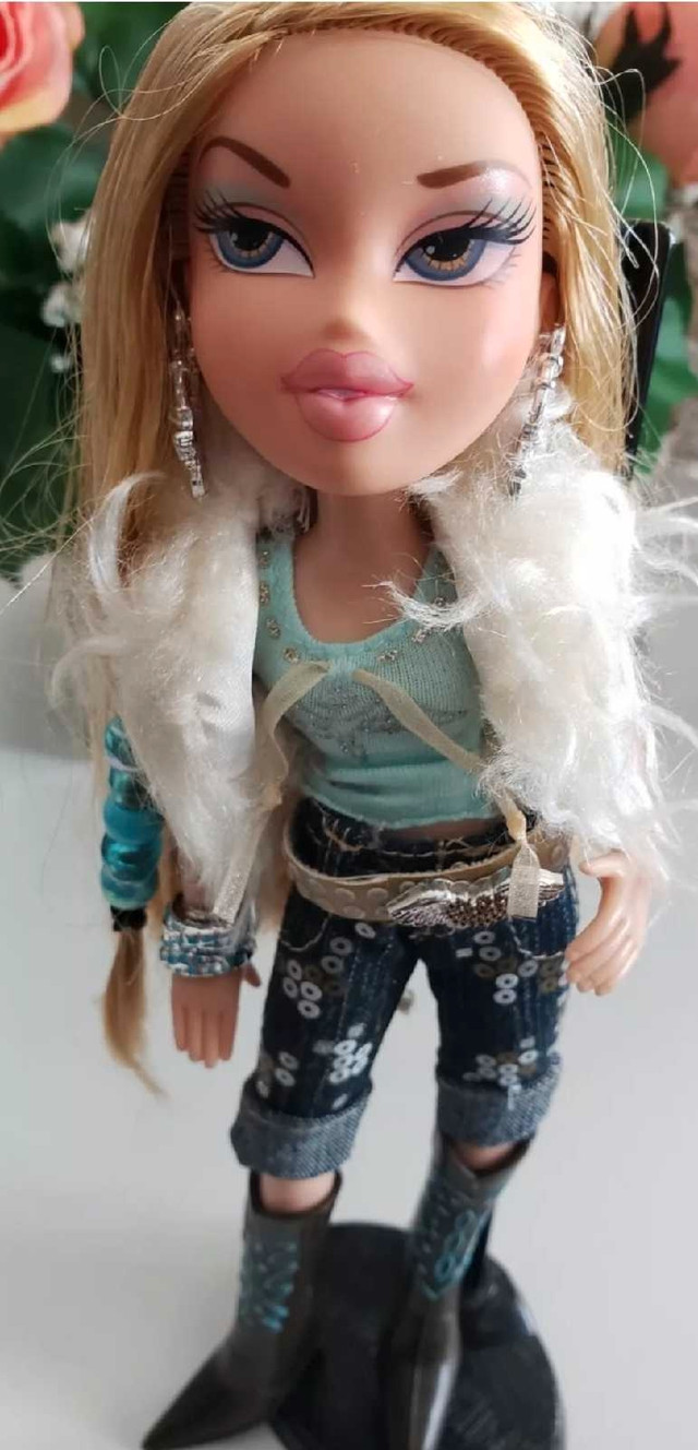Bratz CLOE Doll in Toys & Games in Calgary