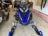 2011 Yamaha Apex SE with Electronic Power Steering