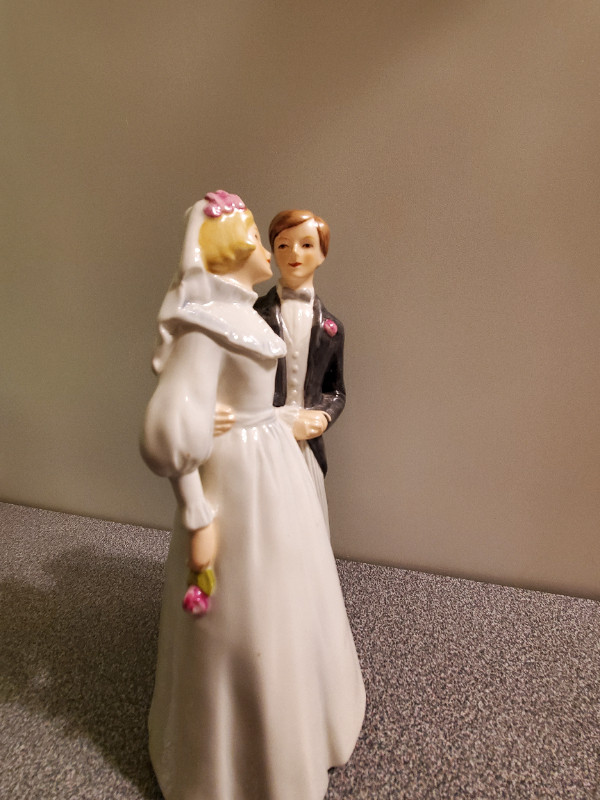Vintage Goebel Art Deco Bride and Groom Porcelain W. Germany in Arts & Collectibles in City of Toronto - Image 2