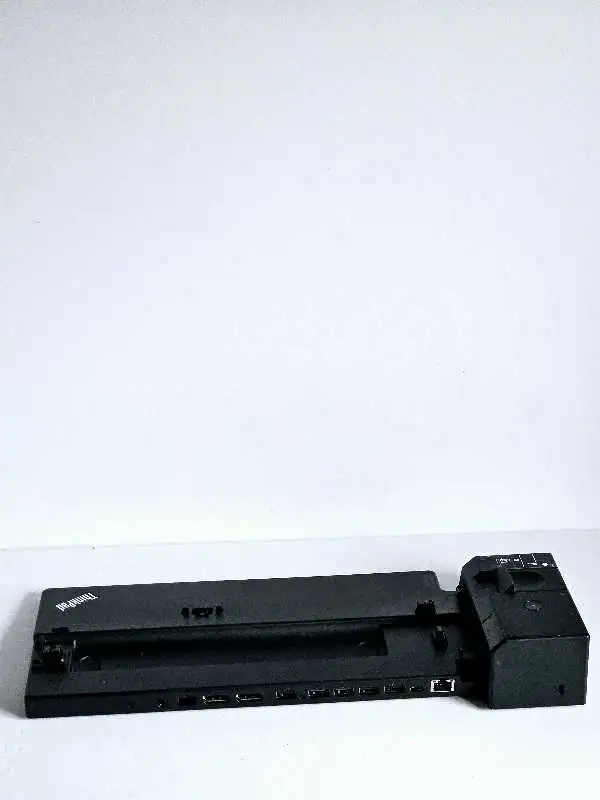 Lenovo  ThinkPad Ultra  Docking  Station- 4OAJ0135US in Laptops in City of Montréal - Image 4