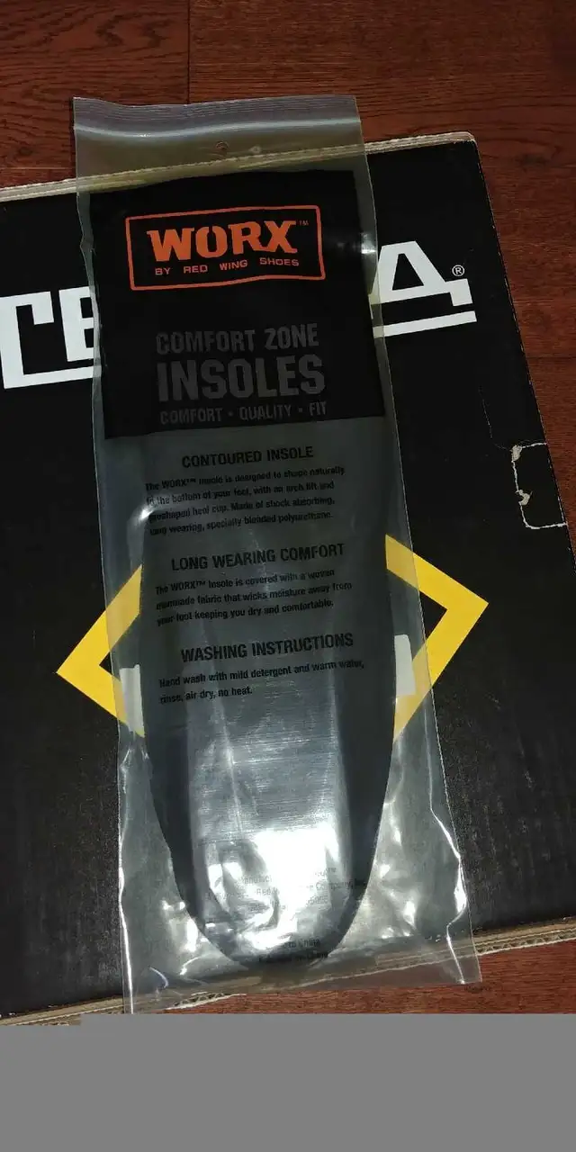 Terra safety boot -water resistant leather + Comfort Zone Insole in Men's Shoes in Calgary - Image 8