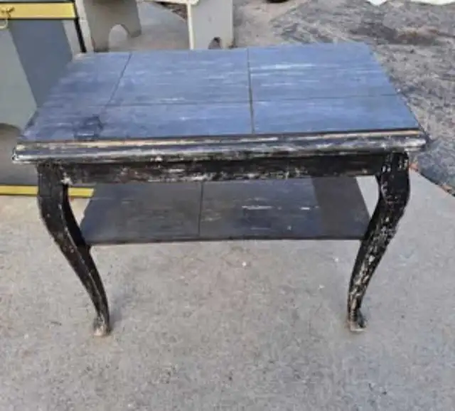 Vintage Rococo-style Wooden Table in Other Tables in City of Toronto - Image 2