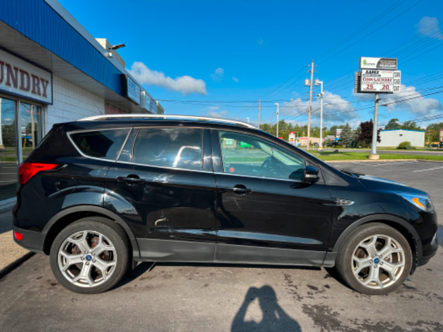 FORD ESCAPE Titanium Ecoboost in Cars & Trucks in St. Catharines - Image 4