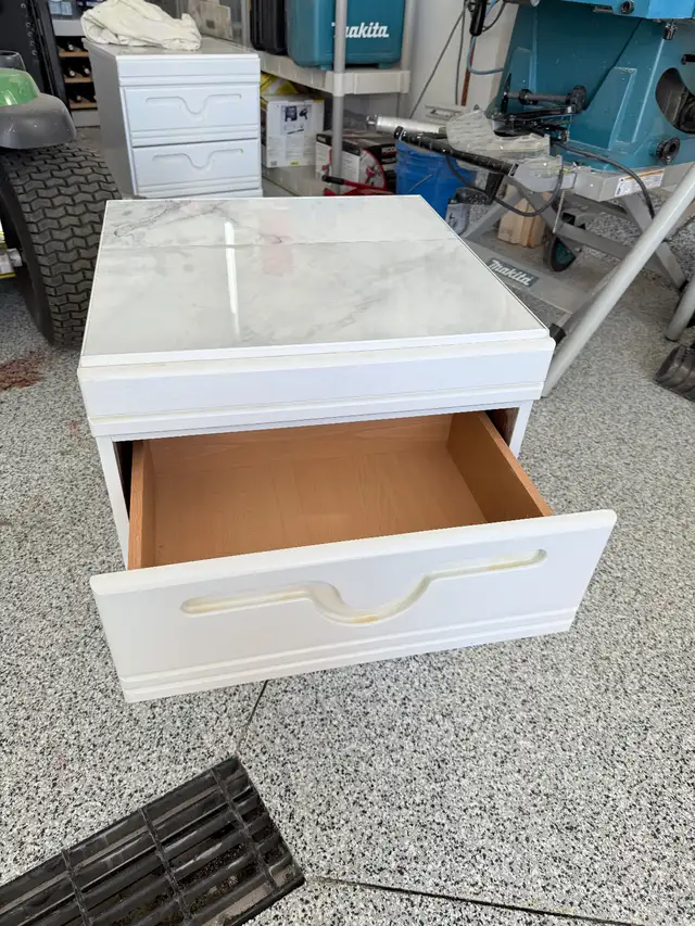 Bedside drawers in Storage & Organization in Saskatoon - Image 4