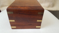 Desk clock in genuine wooden box - Collectible