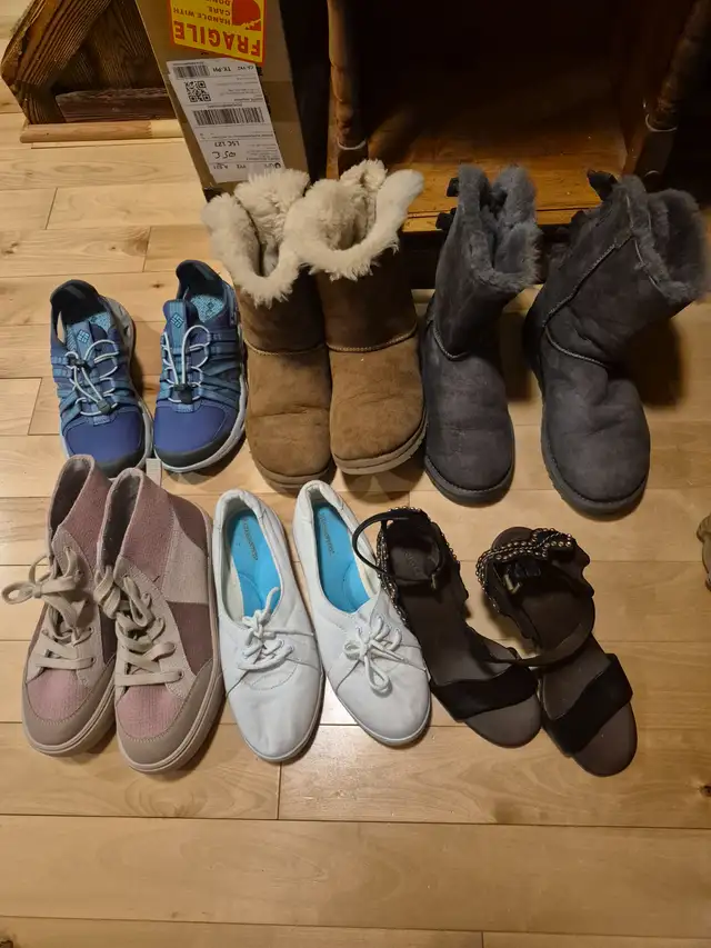 2 Pair Ugg's Winter Boots(new) 4 pair shoes Womans footwear in Women's - Shoes in Mississauga / Peel Region - Image 3