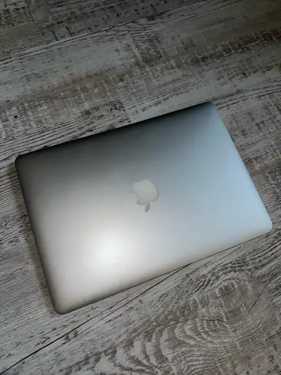 Macbook Air (2017), View more