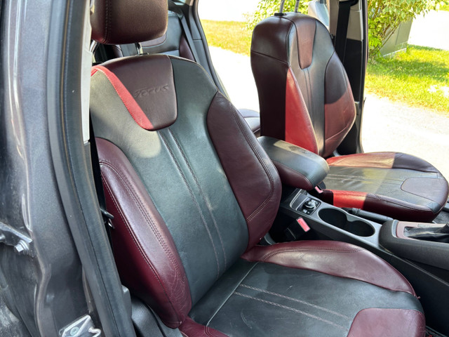 Ford Focus w/Leather Interior in Cars & Trucks in North Bay