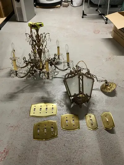 Lot de luminaires, View more