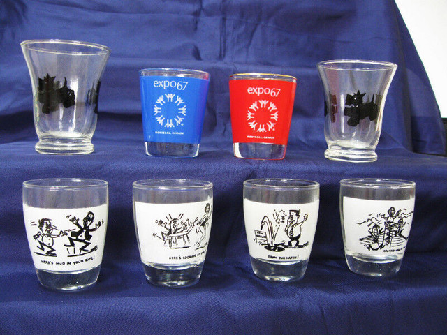 TRENTE TROIS VINTAGE  SHOT GLASS  en EXCELLENT ETAT dans Art et objets de collection  à Ouest de l’Île - Image 2