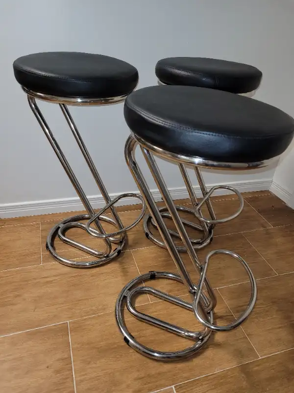 VINTAGE MCM/ART DECO BAUHAUS BLACK LEATHER CHROME BAR STOOLS in Chairs & Recliners in City of Toronto - Image 7