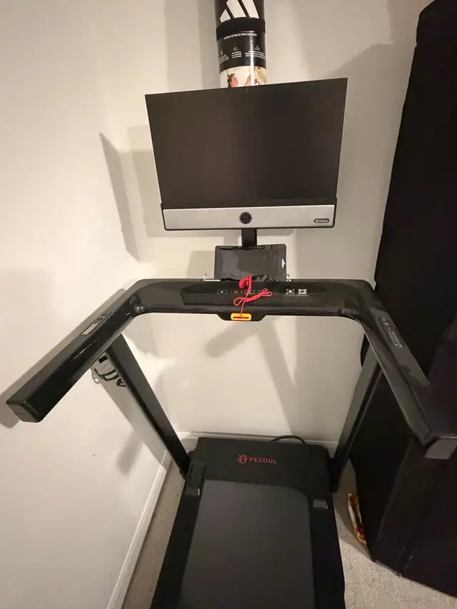 treadmill in Other in Ottawa - Image 3