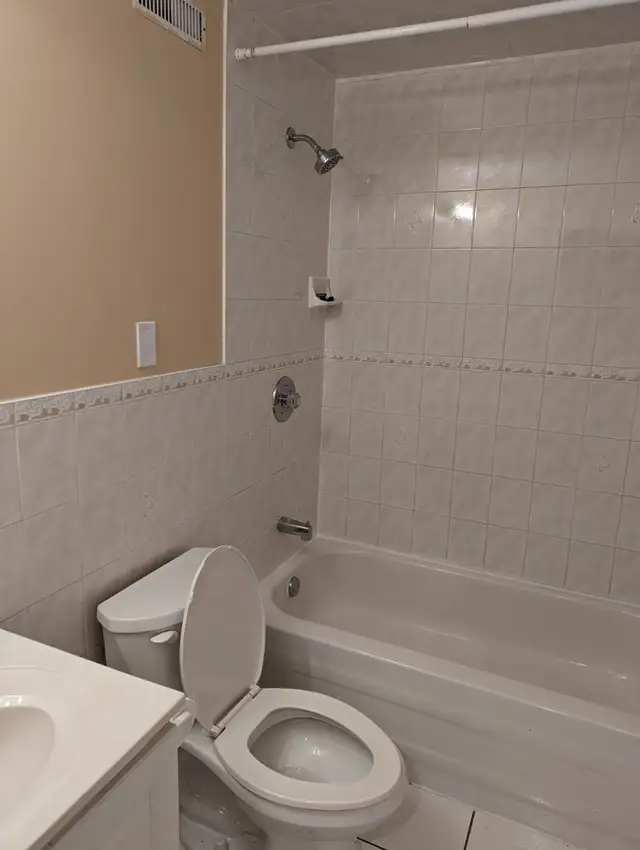 Legal basement in Pickering in Long Term Rentals in Oshawa / Durham Region - Image 6