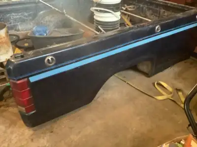 Please read add, complete trucks/projects to be hauled away and worked on elsewhere 1997 Ford F-350...