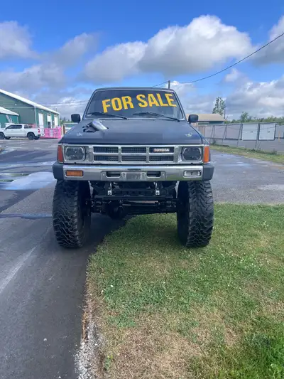 Cummins 3.9 4BT. New Bearings. ARP head studs. And new rings New turbo 350 auto trans 37”toyos 5” tr...