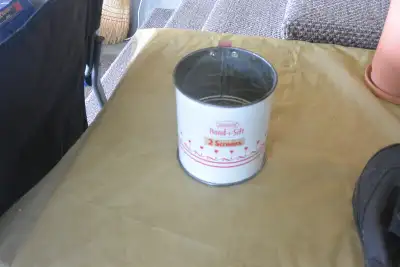 2 screens - flour sifter - very good condition Made by Androck "Hand-i-Sift" Made in Canada White wi...