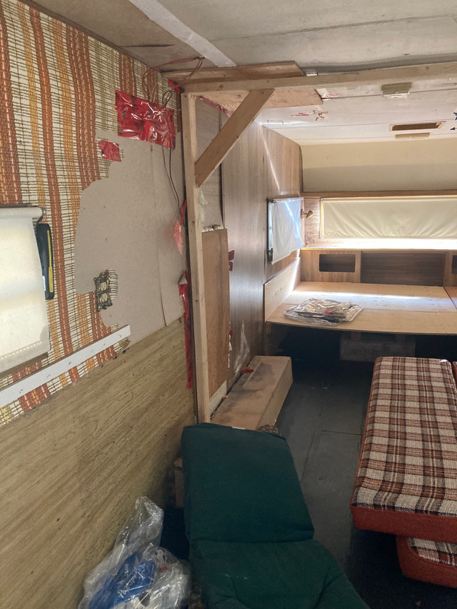 21’ golden falcon camper trailer gutted storage camp shop travel in Park Models in Barrie - Image 4