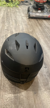Snowboarding helmet 