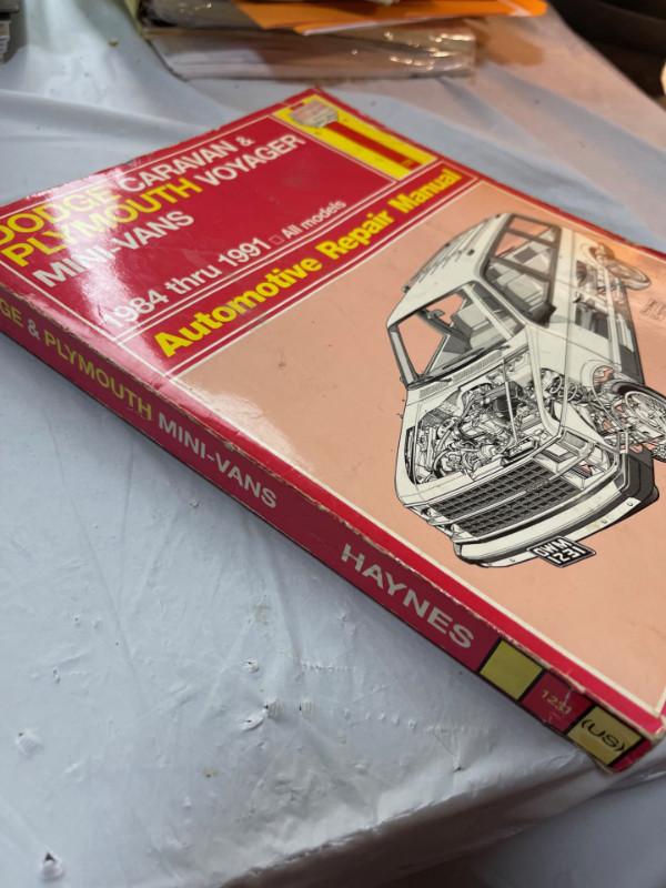 HAYNES 1984 -1981 CARAVAN VOYGER MINI VAN REPAIR MANUAL #M1577 in Textbooks in Edmonton - Image 2