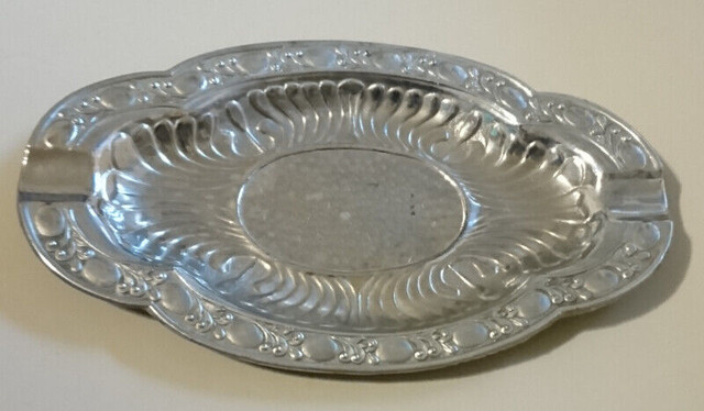 Vintage Metal Ashtray w/ Ornate Border Made in Occupied Japan in Arts & Collectibles in Oshawa / Durham Region