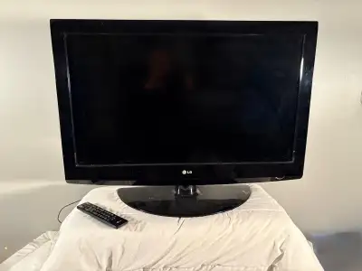 TV LCD HD    LG brand, View more