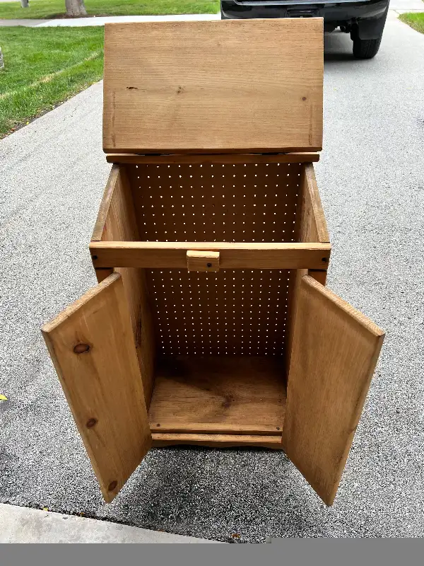 Laundry basket in Storage & Organization in St. Catharines - Image 3