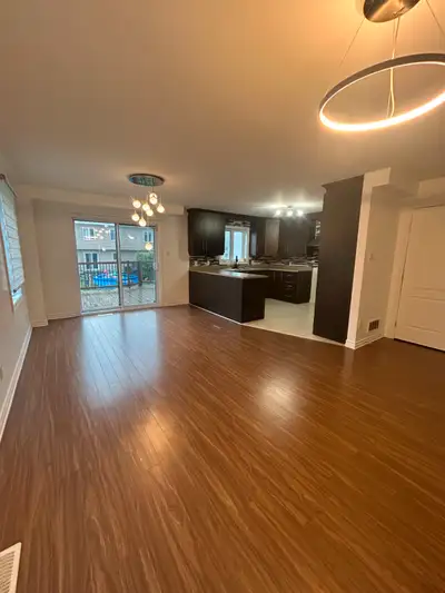Magnifique semi détaché secteur Cheval Blanc Gatineau