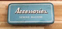 Boîte des années 50 "Accessories sewing machine"