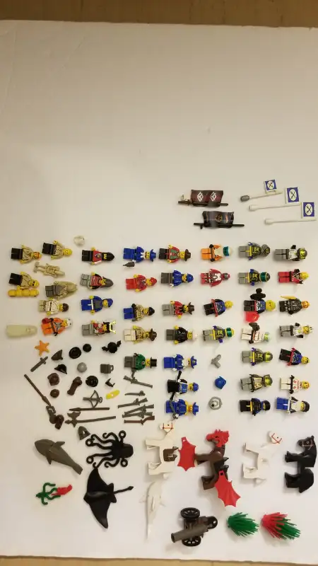 Vintage minifigs space pirate knight animals and accessories lot in Toys & Games in City of Toronto - Image 2