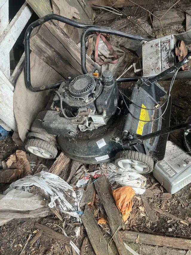 Techumseh 7HP Snowblower Engine and Parts in Snowblowers in Regina - Image 9