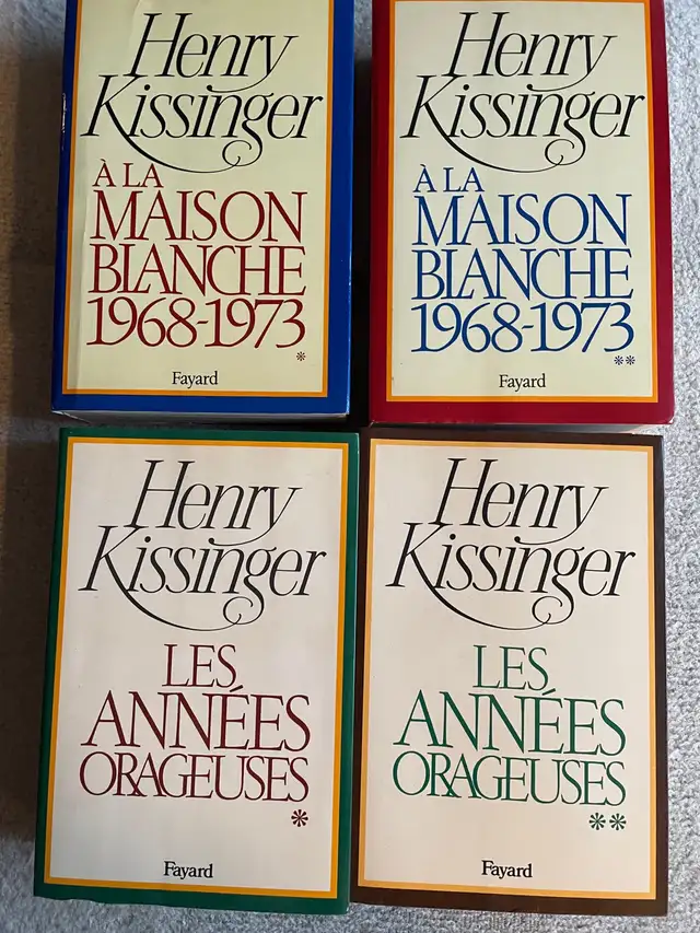 Biography Books: HENRY KISSINGER