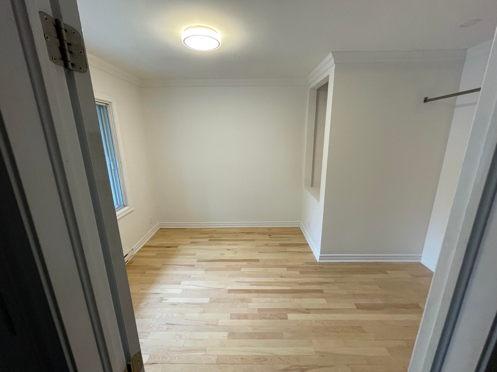 Hochelaga 4/12 Disponible - 2 chambres et 1 salle de bain — photo 3