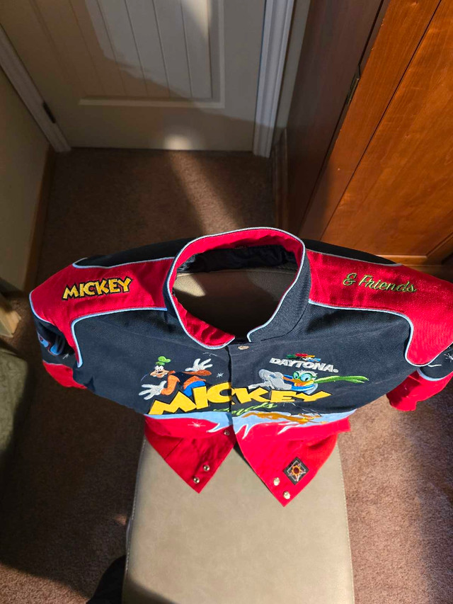 Disney jacket in Other in Moncton - Image 2