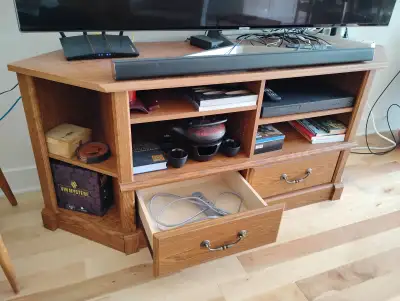 Meuble de télévision en coin pour TV 65 pouces, View more
