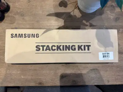 NEW Samsung SKK-8K stacking kit for washer and dryer, View more