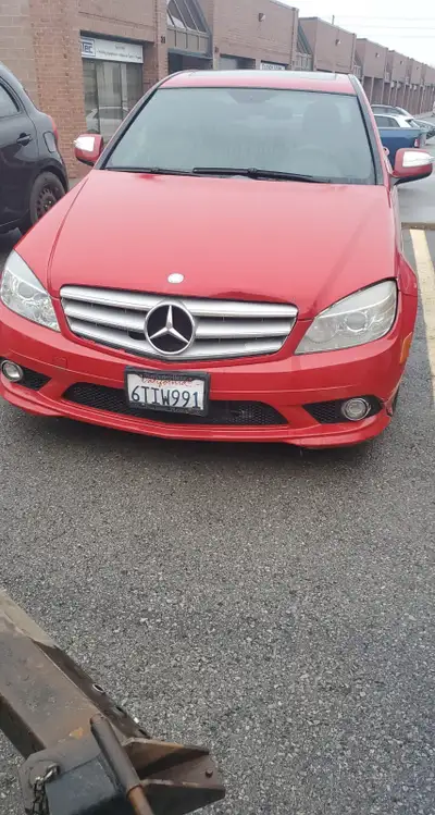 All through maintained by authorised Mercedes dealer in mint condition but high mileage.