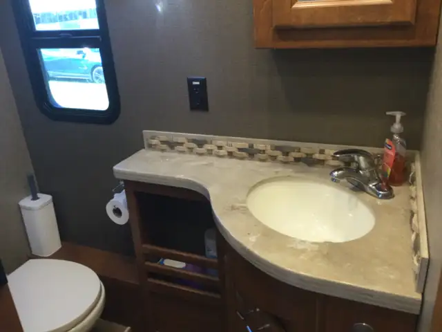 Class a motorhome in RVs & Motorhomes in Delta/Surrey/Langley - Image 5