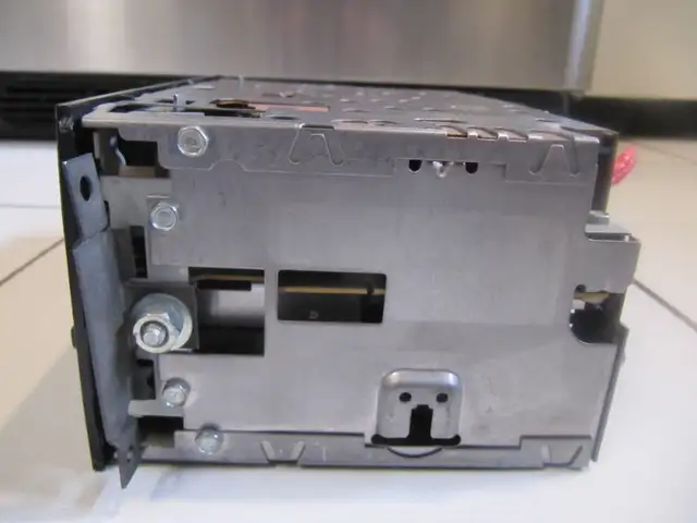 AC Delco Model 16050353 AM FM Cassette Stereo Equalizer Cir 1987 in Arts & Collectibles in Mississauga / Peel Region - Image 7