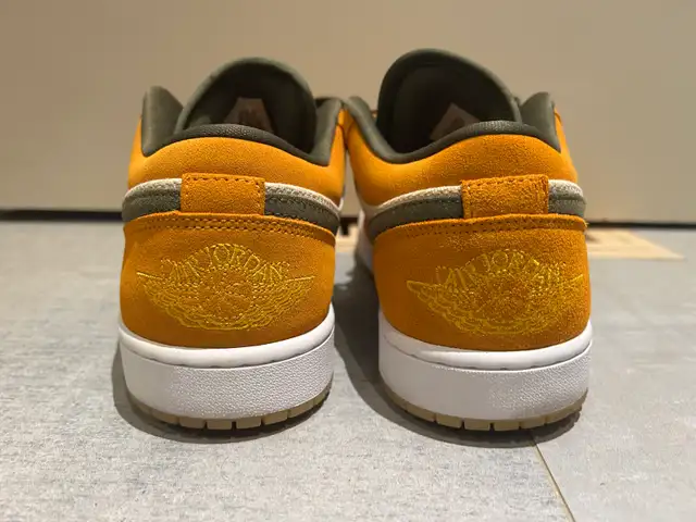 Nike Air Jordan 1 Low SE in Men's Shoes in Oakville / Halton Region - Image 5