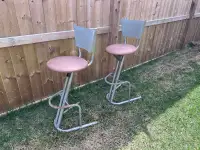 Outdoor bar stools 